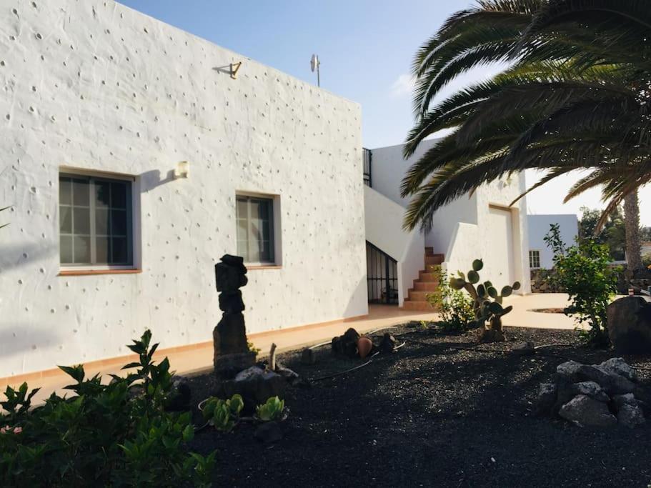 לאחארס Casa Yukka Villa With Heated Pool מראה חיצוני תמונה
