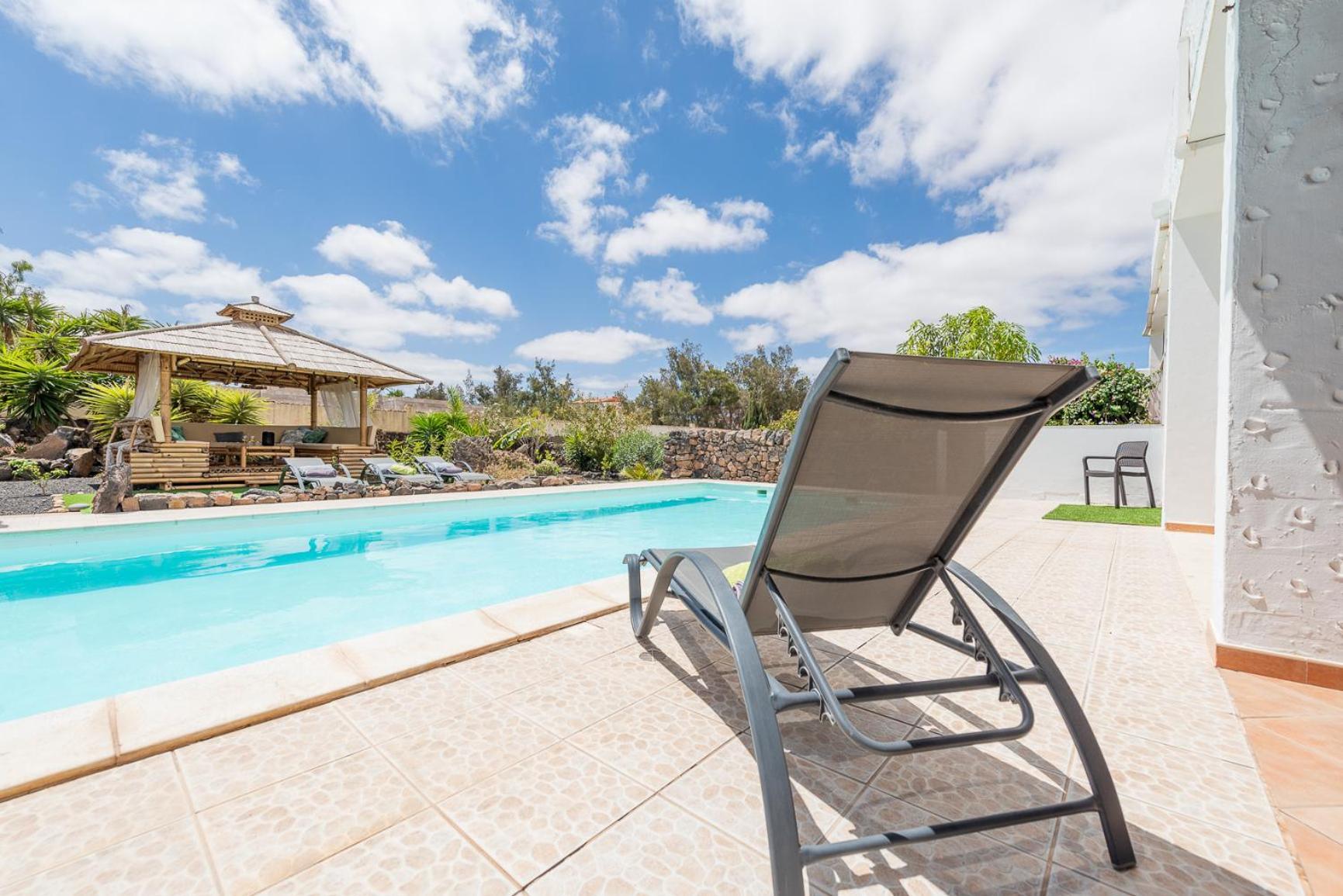 לאחארס Casa Yukka Villa With Heated Pool מראה חיצוני תמונה